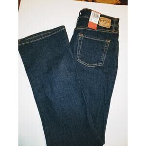 LEVIS NWT sz 4 womens jeans Signature